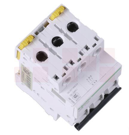 施耐德C型断路器  iC65N-C3P/3A