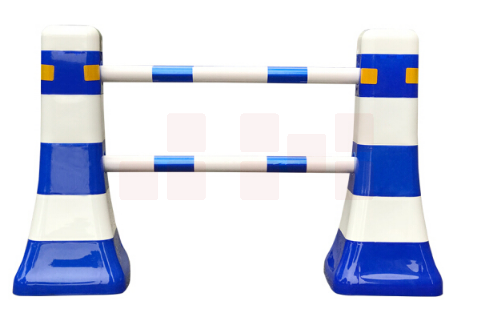 巨联（JULIAN）隔离墩防撞桶分流水马 塑料围栏道路护栏 交通设施 单个路锥价格