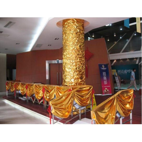 金箔布包树 烫金布料包柱子 褶皱布包树 包墙装饰布  尺寸：宽1.5米长30米 货号：JC