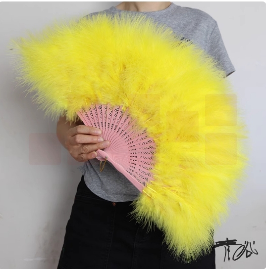 全绒羽毛扇子 舞蹈表演道具  古风折扇  50*30cm  黄色  货号：LJ